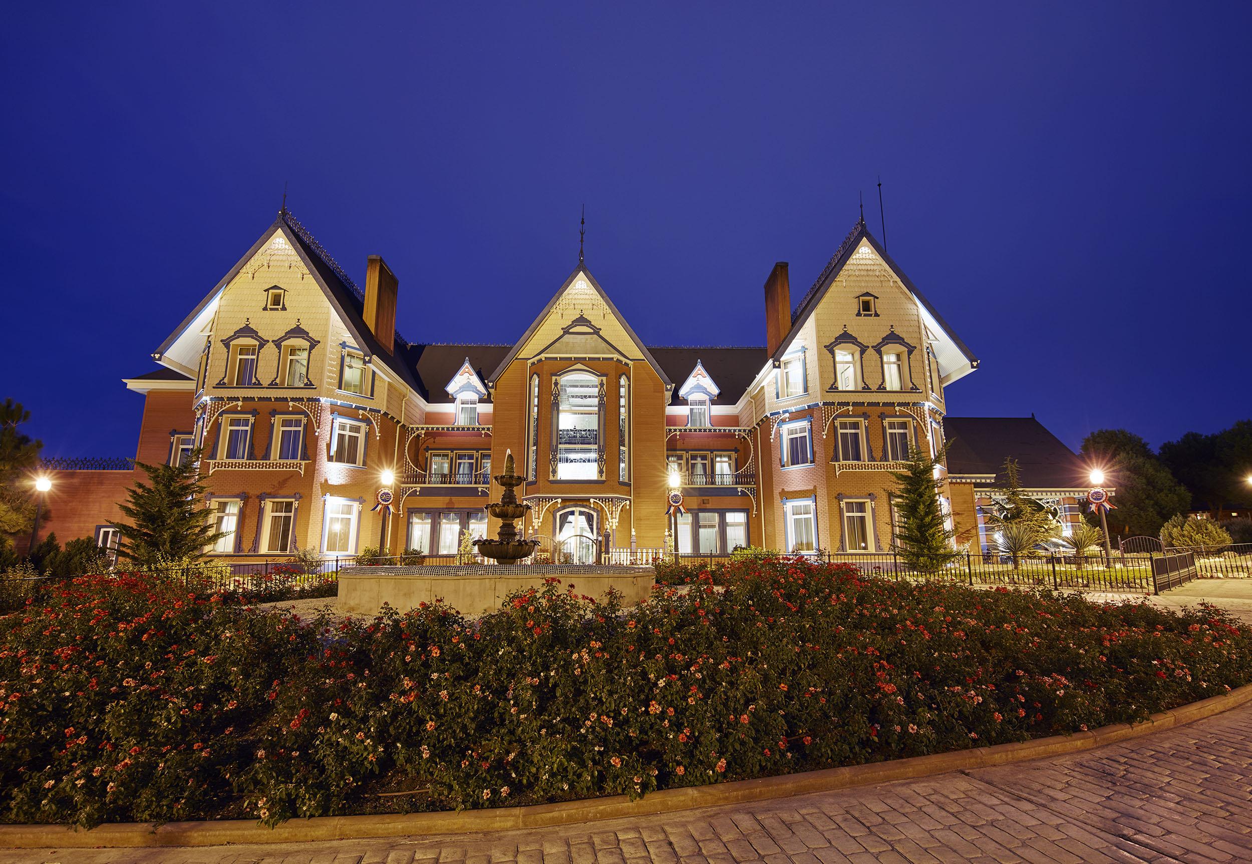 Portaventura Hotel Lucy'S Mansion - Includes Unlimited Access & Express Wristband To Portaventura Park & Ferrari Land 萨洛 外观 照片
