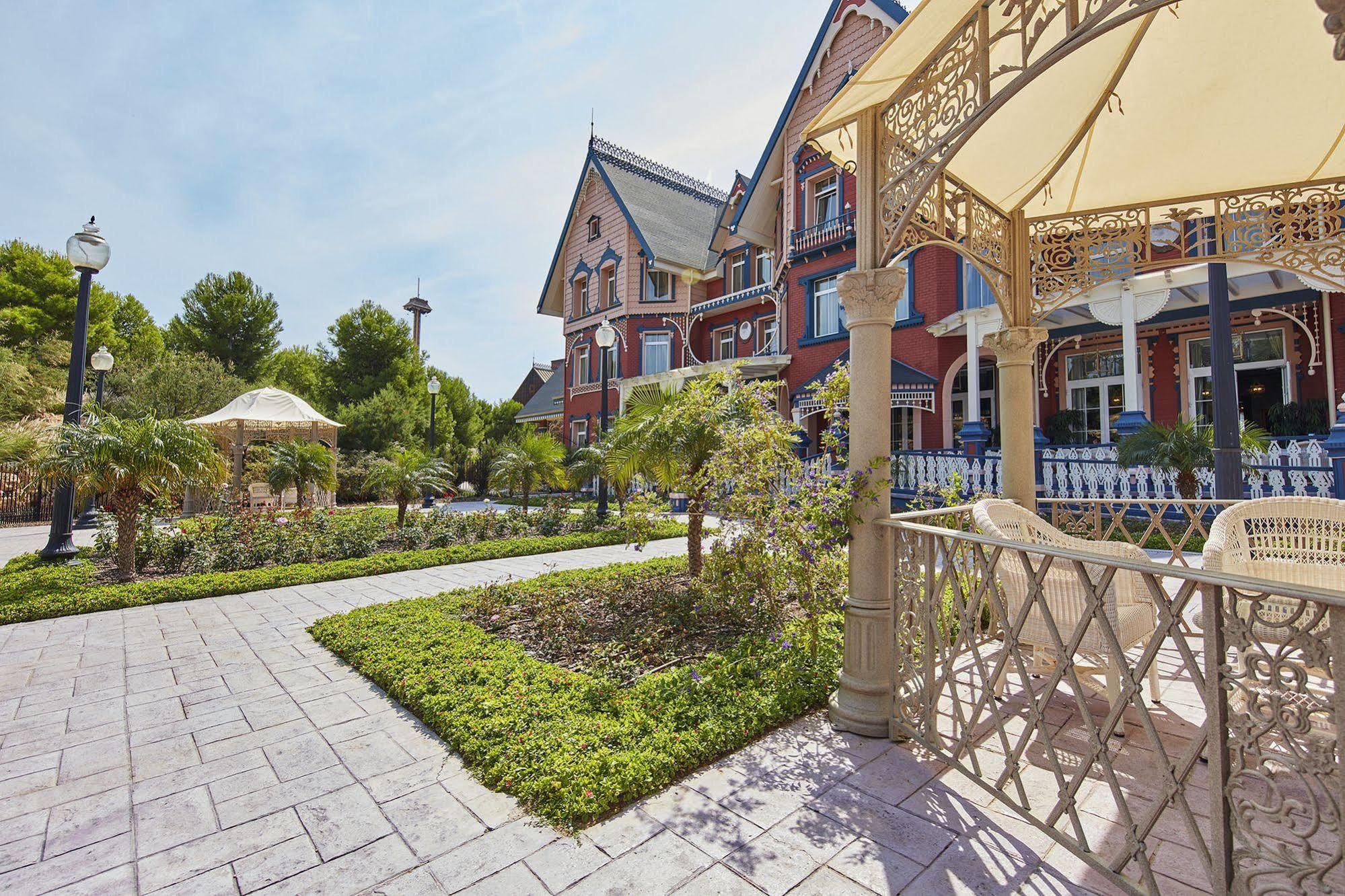 Portaventura Hotel Lucy'S Mansion - Includes Unlimited Access & Express Wristband To Portaventura Park & Ferrari Land 萨洛 外观 照片