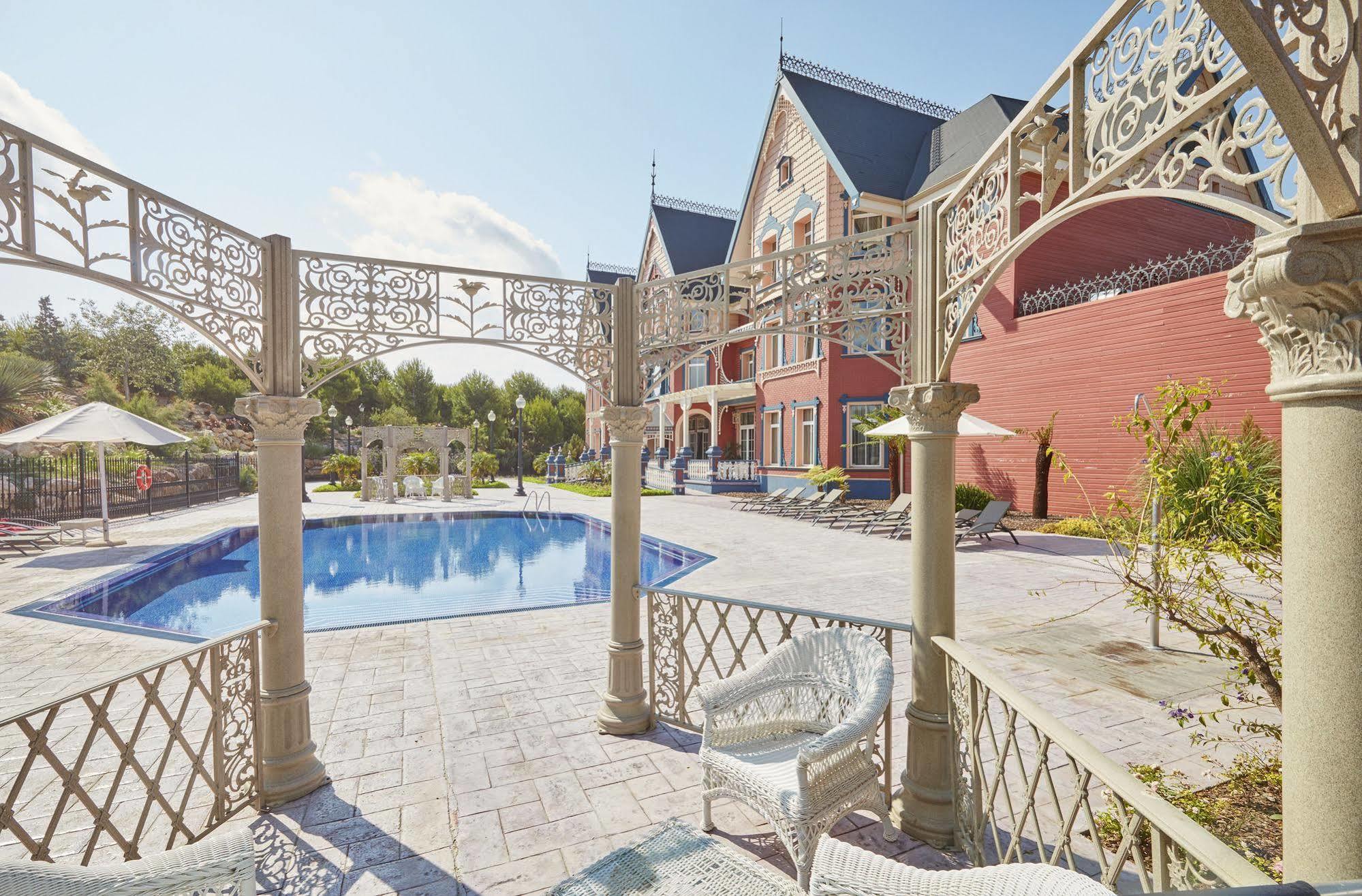 Portaventura Hotel Lucy'S Mansion - Includes Unlimited Access & Express Wristband To Portaventura Park & Ferrari Land 萨洛 外观 照片