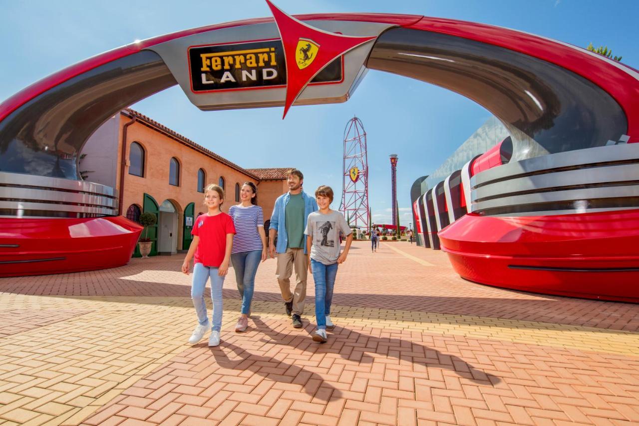 Portaventura Hotel Lucy'S Mansion - Includes Unlimited Access & Express Wristband To Portaventura Park & Ferrari Land 萨洛 外观 照片